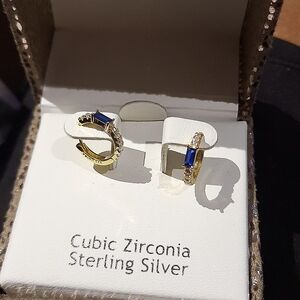 NIB AUTHENTIC GENUINE SOLID GOLD OVER STERLING SILVER SAPPHIRE CZ HUGGY EARRINGS